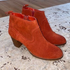 Dolce Vita DV ankle suede orange suede booties